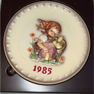 Goebel M.J. Hummel Annual Plate 1985